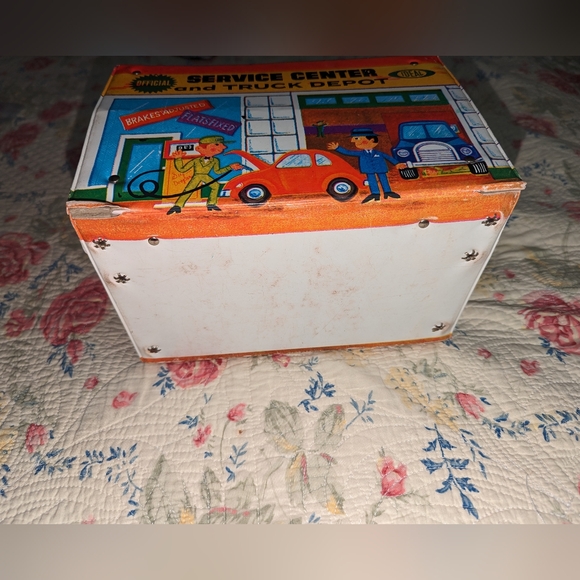 Vintage, Rare "Ideal" Toy 1960's Service Center and Truck Depot - Picture 10 of 11
